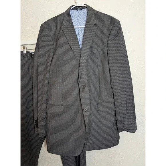 Tommy Hilfiger Suit 2 Piece Set Men Jacket 44L Gray Pinstripe Pant 100% Wool